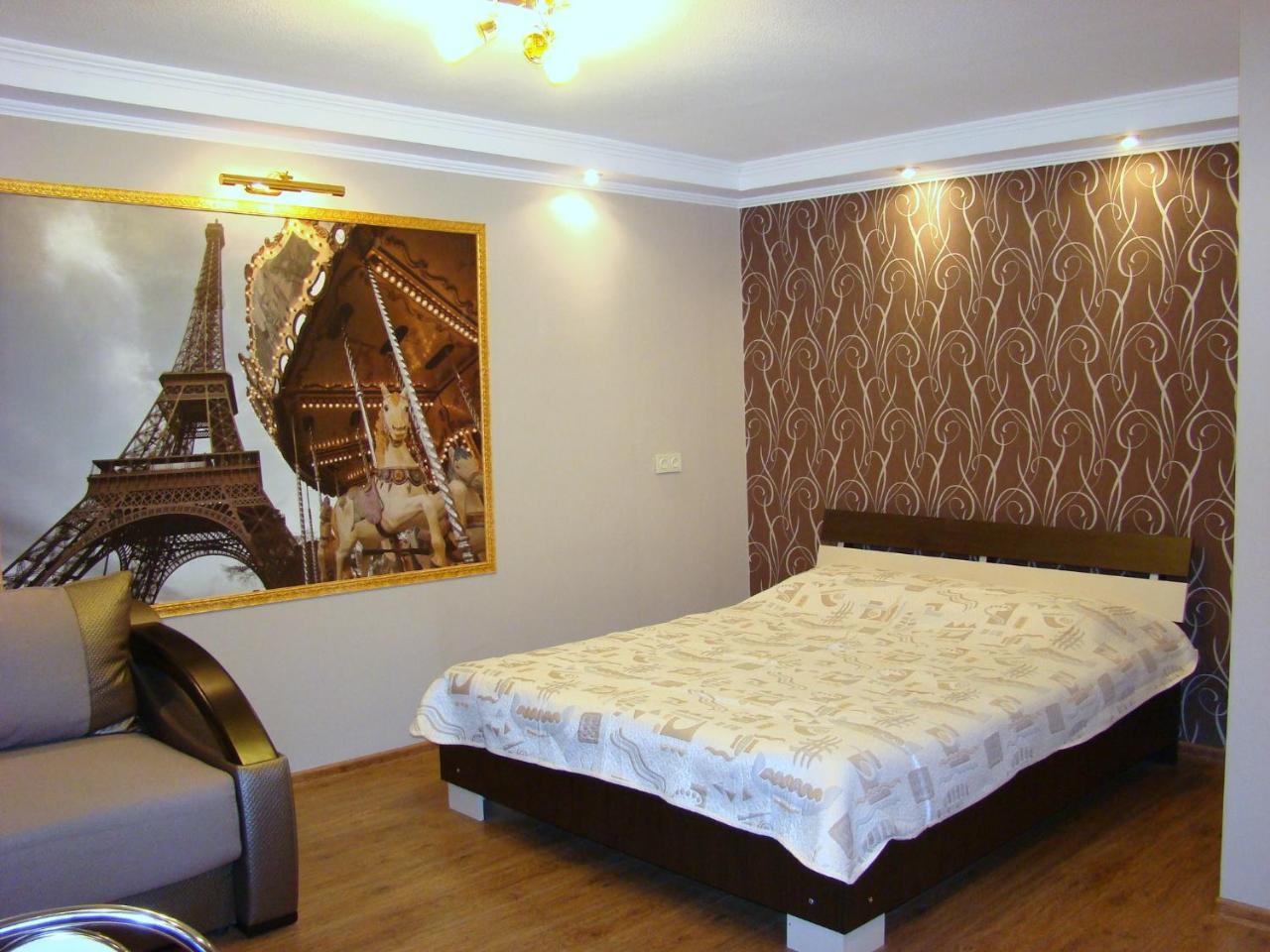 Kvartira-Studio Na Prospekte Aleksandra Polia "Parizh" Dnipro Ngoại thất bức ảnh